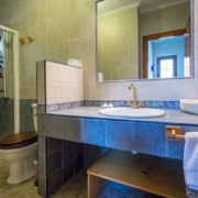 El Rincón del Duende - Apartamento Sobia - Baño lavabo rústico
